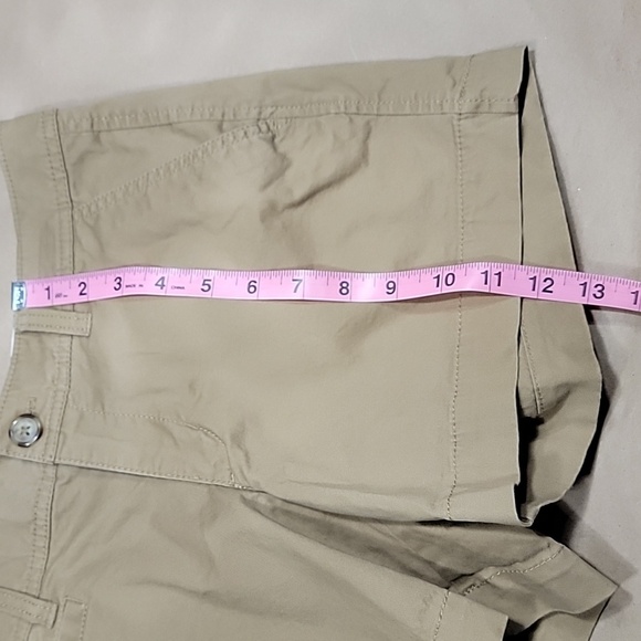 Old Navy Size 2 Dark Khaki Perfect 5" Shorts, Excellent Used Condition - Picture 5 of 9